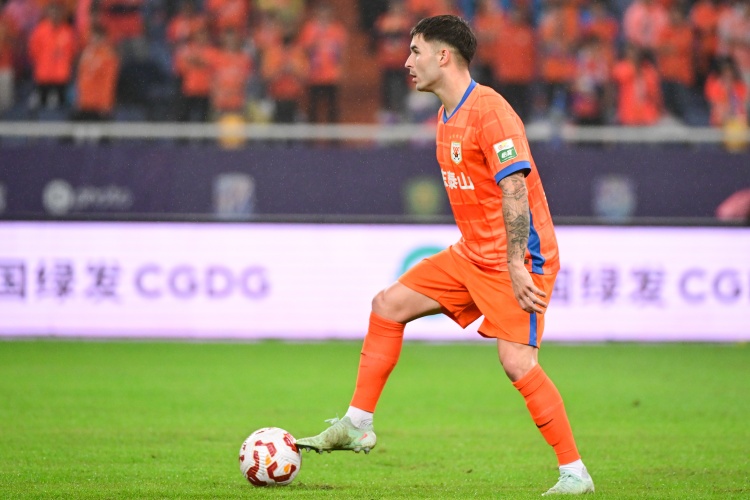 kaiyun-加盟仅半年！阿斯：泰山后卫洛佩斯与球队解约，将加盟阿尔瓦塞特